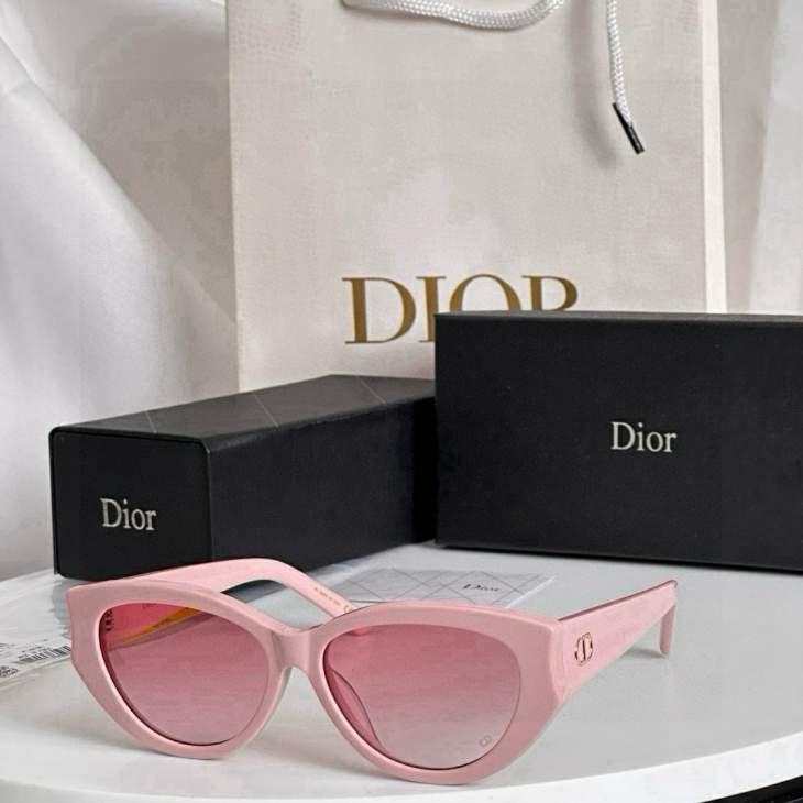 Picture of Dior Sunglasses _SKUfw77619913fw
